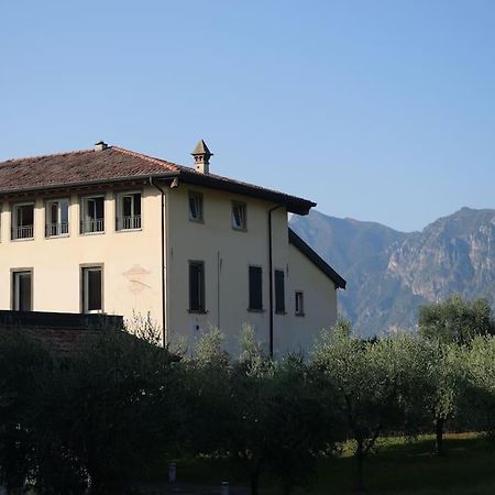 La Corte Del Cigno Monte Isola Buitenkant foto