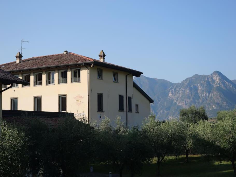 La Corte Del Cigno Monte Isola Buitenkant foto