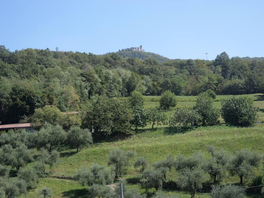 La Corte Del Cigno Monte Isola Buitenkant foto