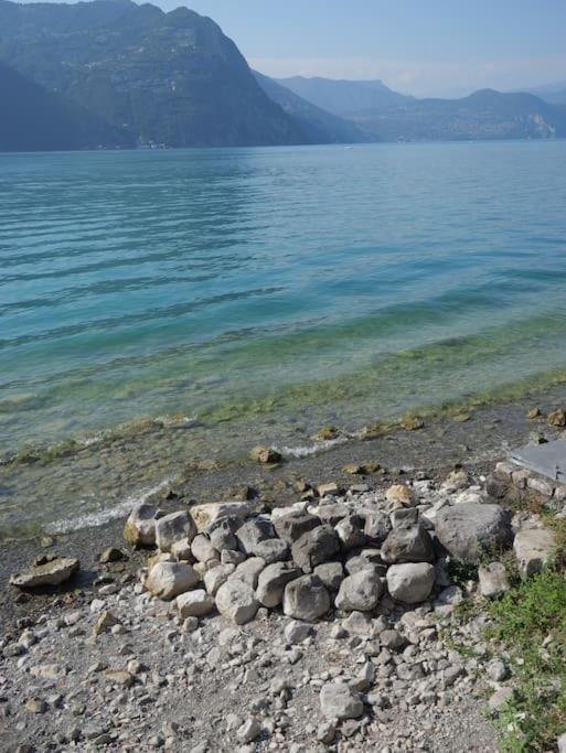 La Corte Del Cigno Monte Isola Buitenkant foto